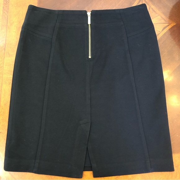 MICHAEL KORS Black Fully-lined Contour Skirt with Gold Zippers & MK pulls - Sz 8 - Picture 4 of 9